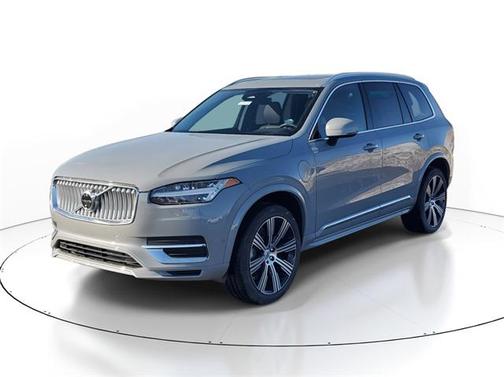 2025 Volvo XC90 Plug-In Hybrid T8 Plus 7-Seater