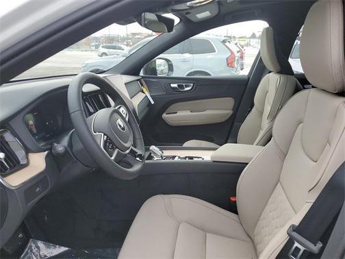 2026 Volvo XC60 B5 Plus