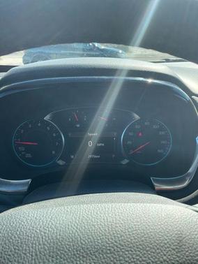 Silver Sage Metallic 2023 Chevrolet Traverse LT Cloth