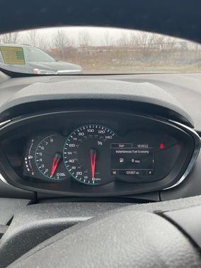 Silver Ice Metallic 2018 Chevrolet Trax LT