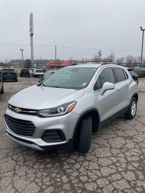 Silver Ice Metallic 2018 Chevrolet Trax LT