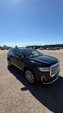 Sterling Metallic 2023 GMC Acadia AWD SLT