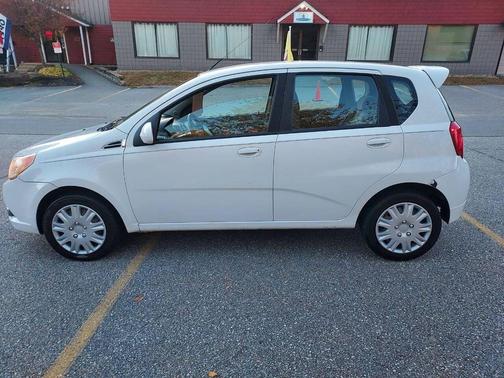 2011 Chevrolet Aveo 5 LT
