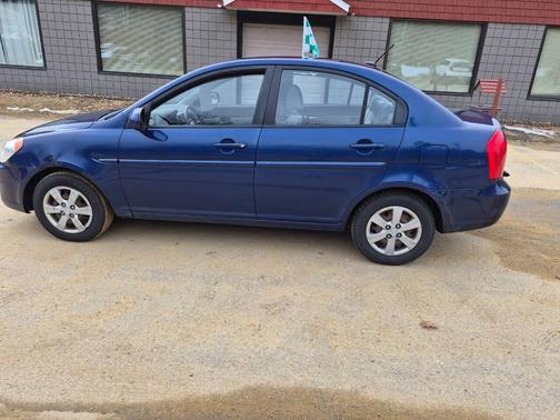 2011 Hyundai Accent SE