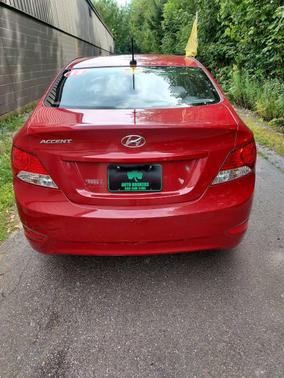 2013 Hyundai Accent SE