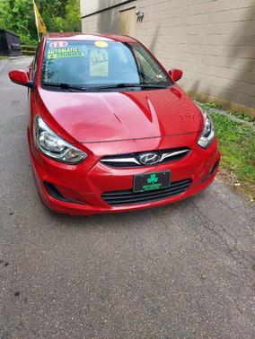 2013 Hyundai Accent SE