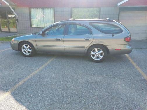 2001 Ford Taurus SE