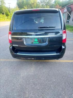 2012 Chrysler Town & Country Touring-L