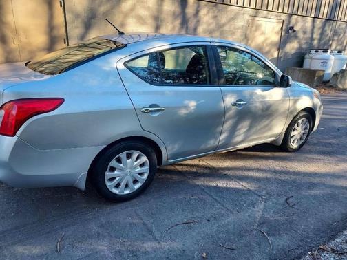 2012 Nissan Versa 1.6 S