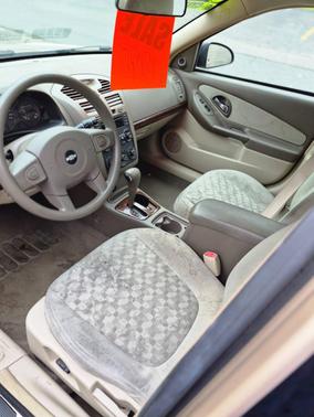 Champagne 2005 Chevrolet Malibu Base
