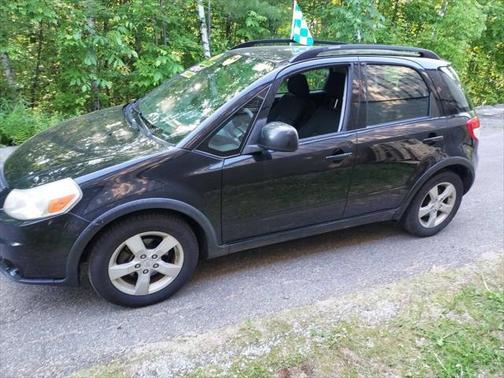 2012 Suzuki SX4 Tech Valu Pkg (NAV)