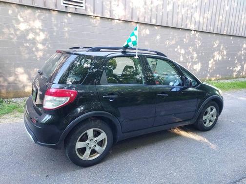 2012 Suzuki SX4 Tech Valu Pkg (NAV)