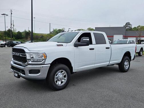 2024 RAM 2500 Tradesman Crew Cab 4x4 8' Box