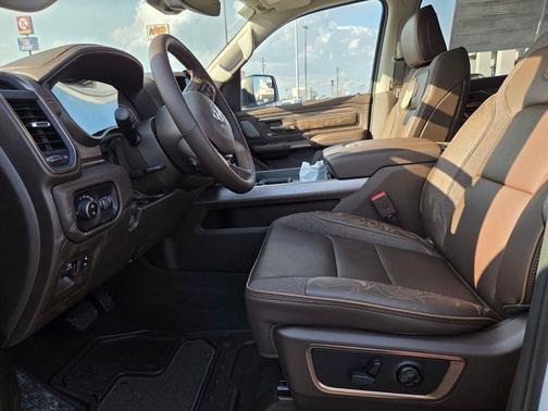 Bright White Clearcoat 2026 RAM 1500 Longhorn