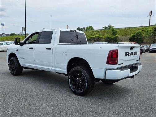 2025 RAM 2500 Big Horn Crew Cab 4x4 6'4' Box