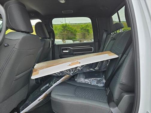 2025 RAM 2500 Big Horn Crew Cab 4x4 6'4' Box