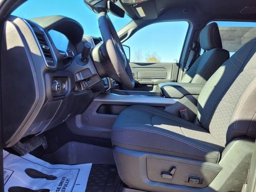 2026 RAM 2500 Big Horn Crew Cab 4x4 6'4' Box