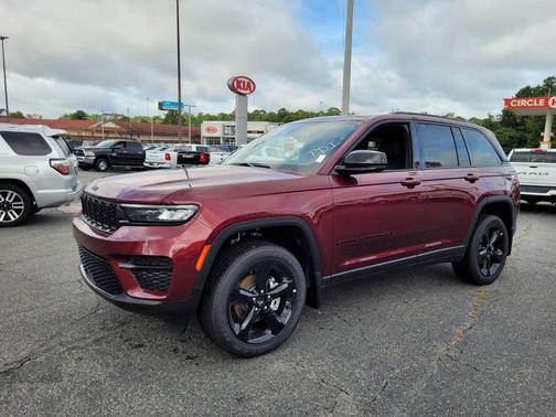 2025 Jeep Grand Cherokee Altitude