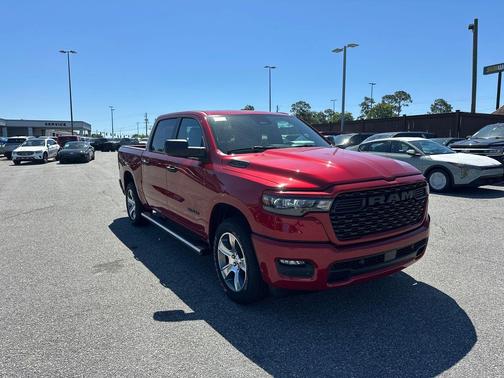 Molten Red Pearlcoat 2026 RAM 1500 Express