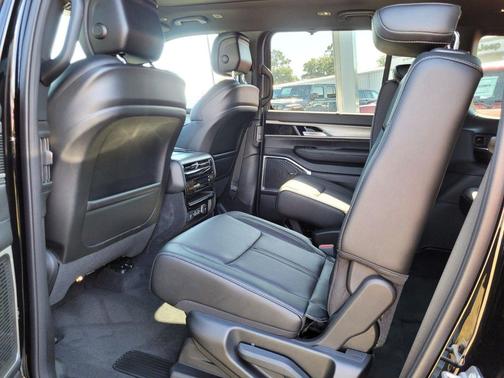 2025 Jeep Wagoneer Series II 4x4