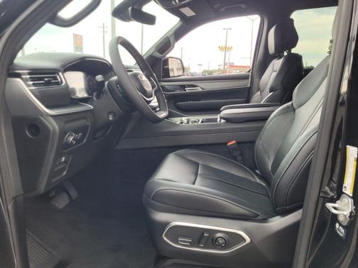 2025 Jeep Wagoneer 4x4