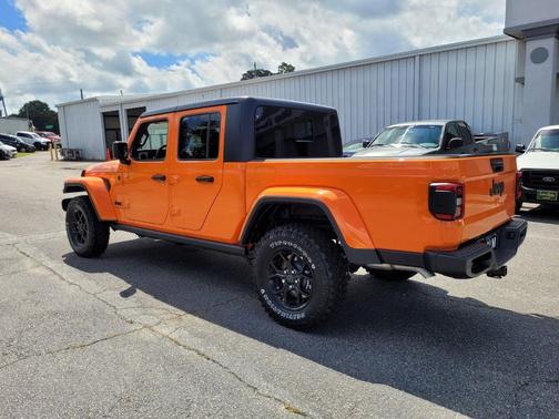 2025 Jeep Gladiator Willys