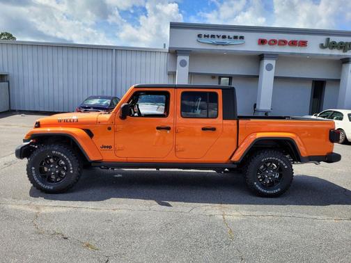 2025 Jeep Gladiator Willys