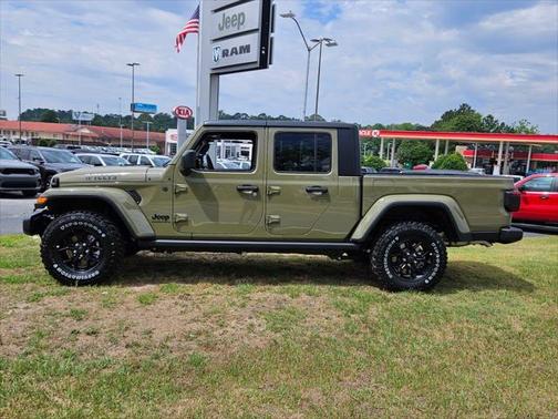 2025 Jeep Gladiator Willys