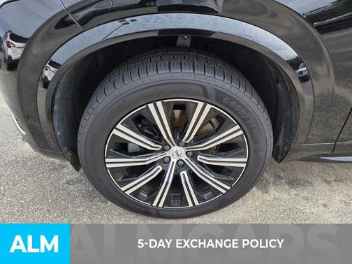 Onyx Black Metallic 2023 Volvo XC90 B5 Plus