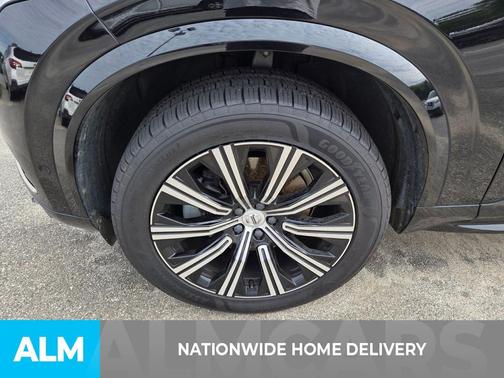 Onyx Black Metallic 2023 Volvo XC90 B5 Plus