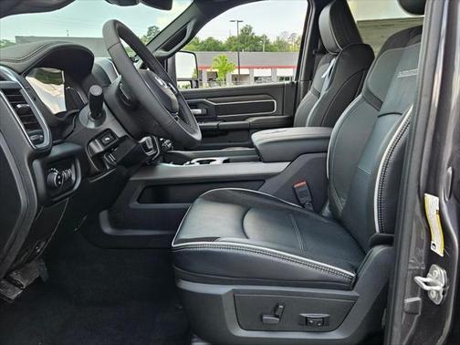 2025 RAM 2500 Laramie Crew Cab 4x4 6'4' Box
