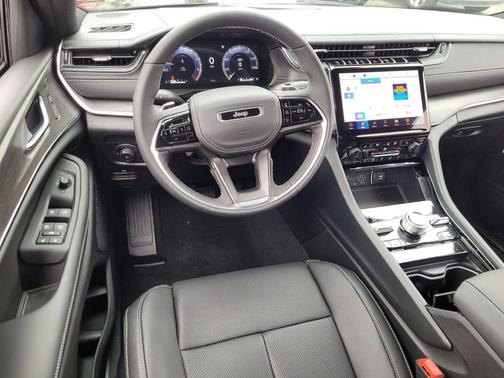 2025 Jeep Grand Cherokee Overland