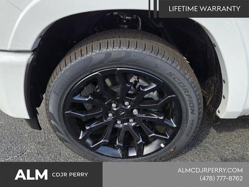 Bright White Clearcoat 2026 RAM 1500 Limited