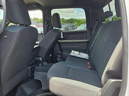 2025 RAM 3500 Tradesman Crew Cab 4x4 8' Box