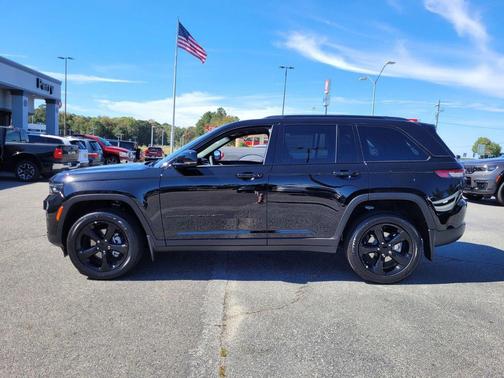 2025 Jeep Grand Cherokee Altitude