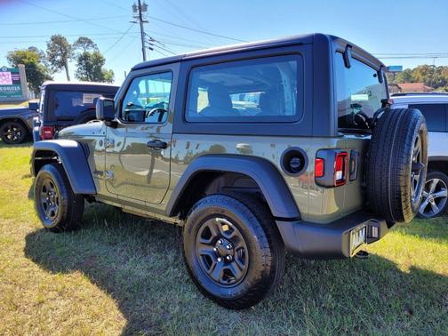 2026 Jeep Wrangler Sport