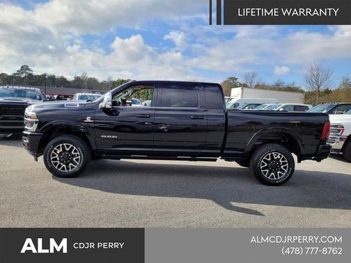 Diamond Black Crystal Pearlcoat 2026 RAM 2500 Longhorn