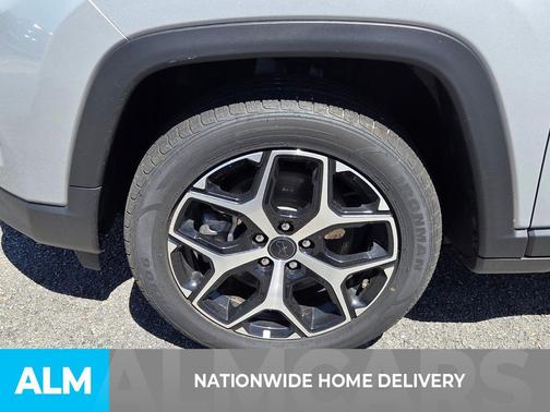 Silver Zynith Metallic Clearcoat 2025 Jeep Compass Limited