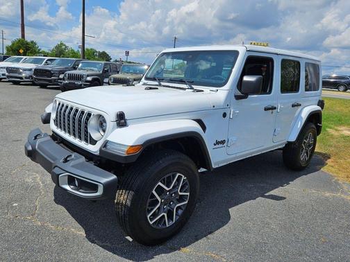 2025 Jeep Wrangler 4-Door Sahara 4x4
