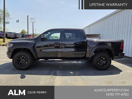 Diamond Black Crystal Pearlcoat 2026 RAM 1500 RHO Crew Cab 4x4 5'7' Box