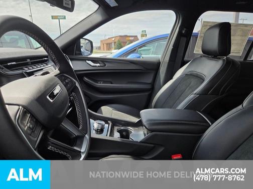 Diamond Black Crystal Pearlcoat 2025 Jeep Grand Cherokee Altitude