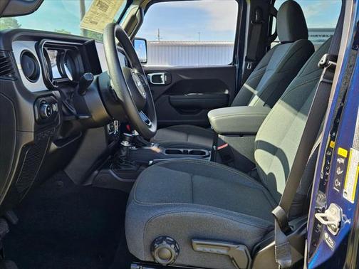 2025 Jeep Gladiator Nighthawk