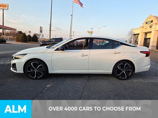 2025 Nissan Altima SR FWD