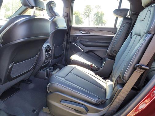 2025 Jeep Grand Cherokee L Overland