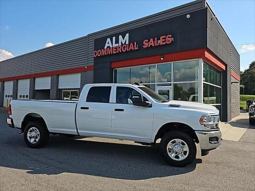 2024 RAM 2500 Tradesman Crew Cab 4x4 8' Box