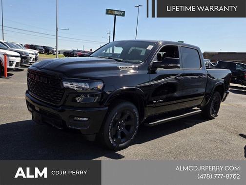 Diamond Black Crystal Pearlcoat 2026 RAM 1500 Big Horn/Lone Star