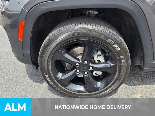 Baltic Gray Metallic Clearcoat 2024 Jeep Grand Cherokee Altitude