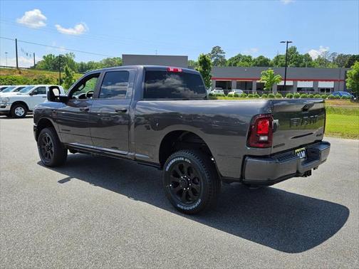 2025 RAM 2500 Big Horn Crew Cab 4x4 6'4' Box