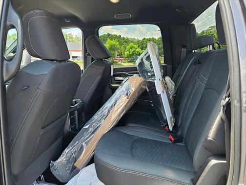 2025 RAM 2500 Big Horn Crew Cab 4x4 6'4' Box