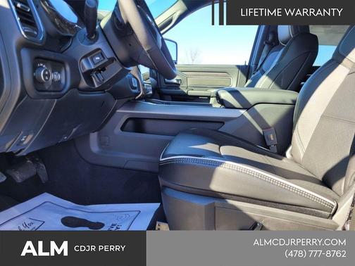 Ceramic Gray Clearcoat 2026 RAM 2500 Laramie Crew Cab 4x4 6'4' Box